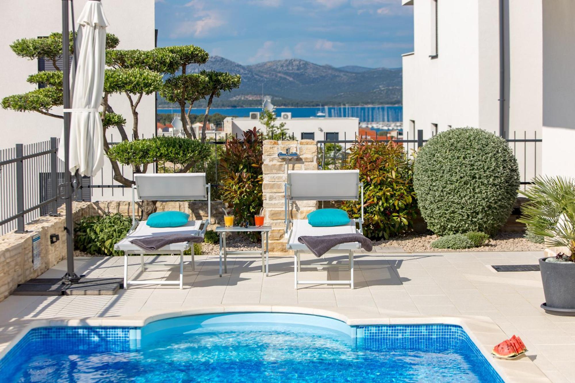 Luxury Apartment Hyperion With Private Pool And Garden Murter Kültér fotó