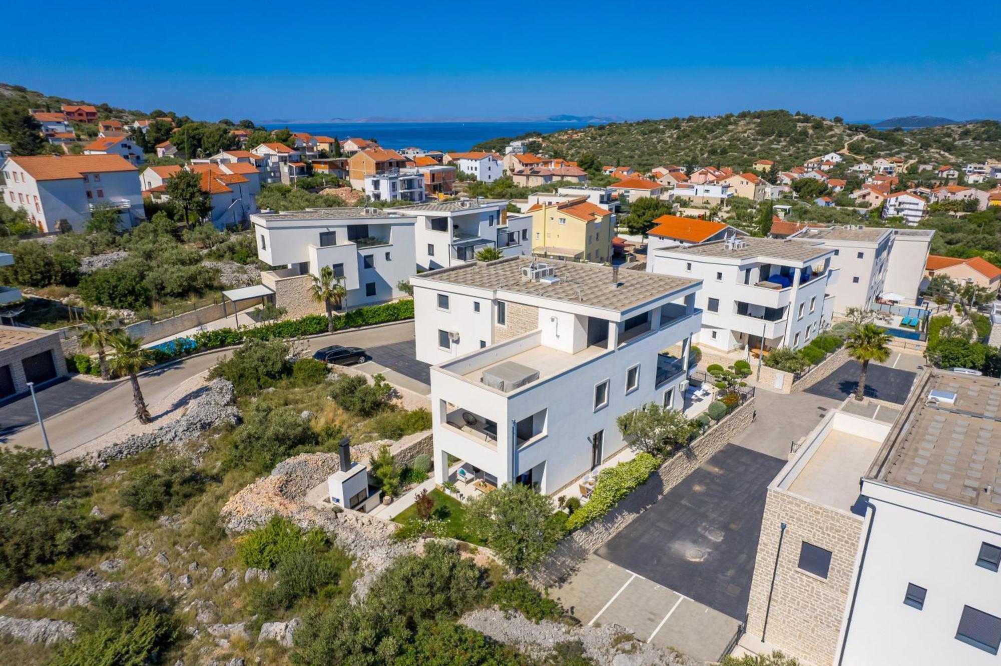 Luxury Apartment Hyperion With Private Pool And Garden Murter Kültér fotó