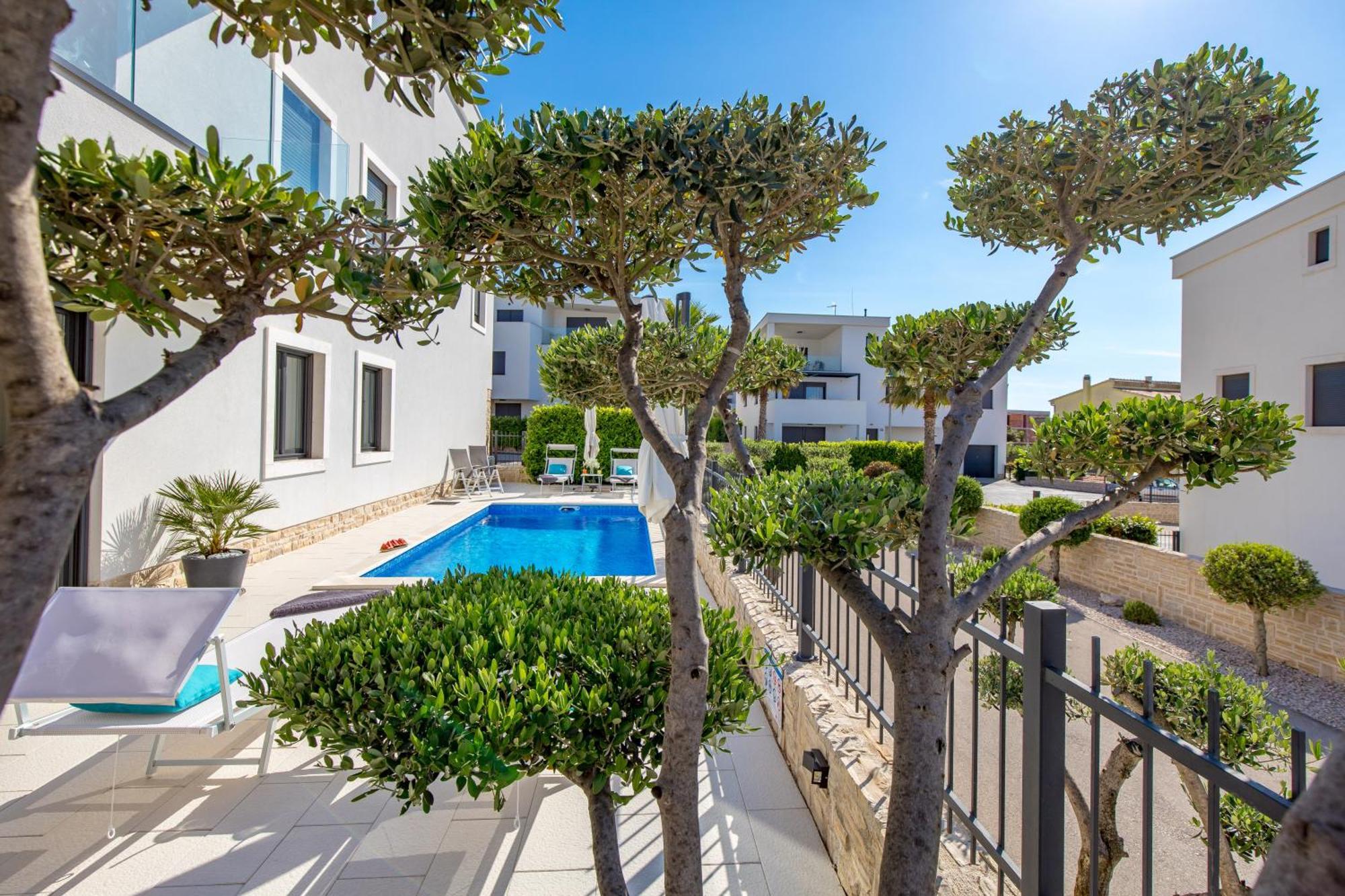 Luxury Apartment Hyperion With Private Pool And Garden Murter Kültér fotó