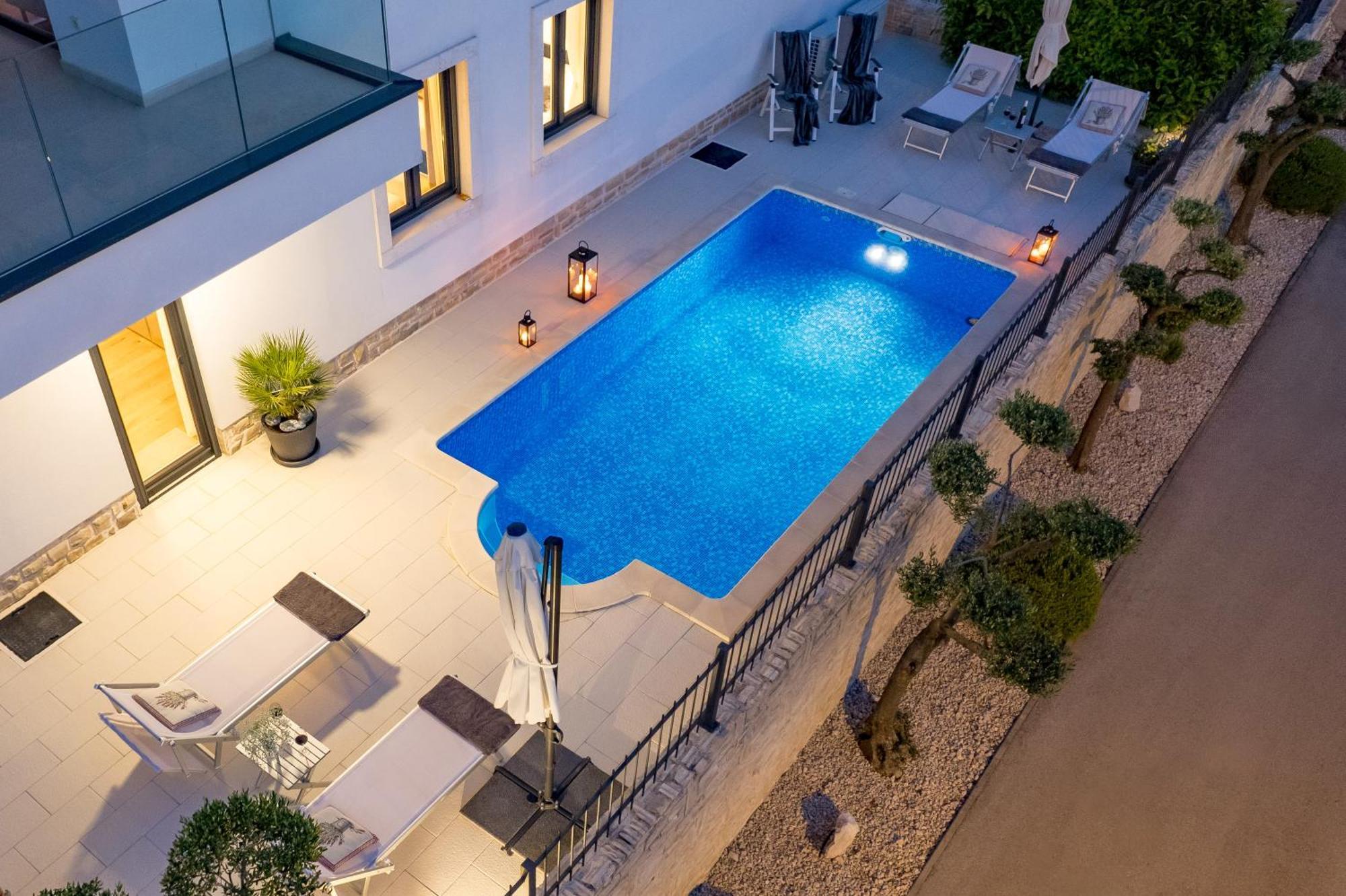 Luxury Apartment Hyperion With Private Pool And Garden Murter Kültér fotó