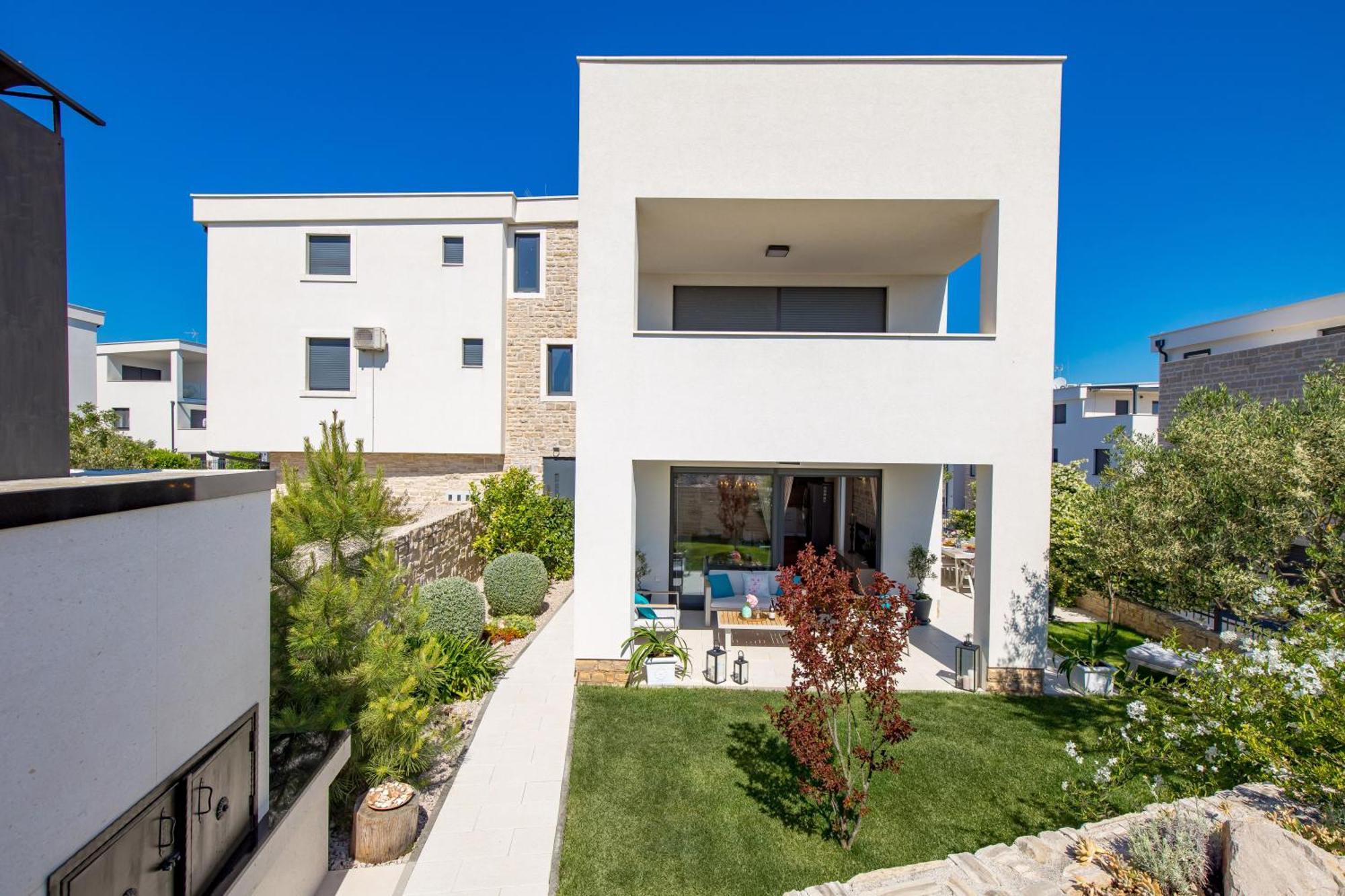 Luxury Apartment Hyperion With Private Pool And Garden Murter Kültér fotó