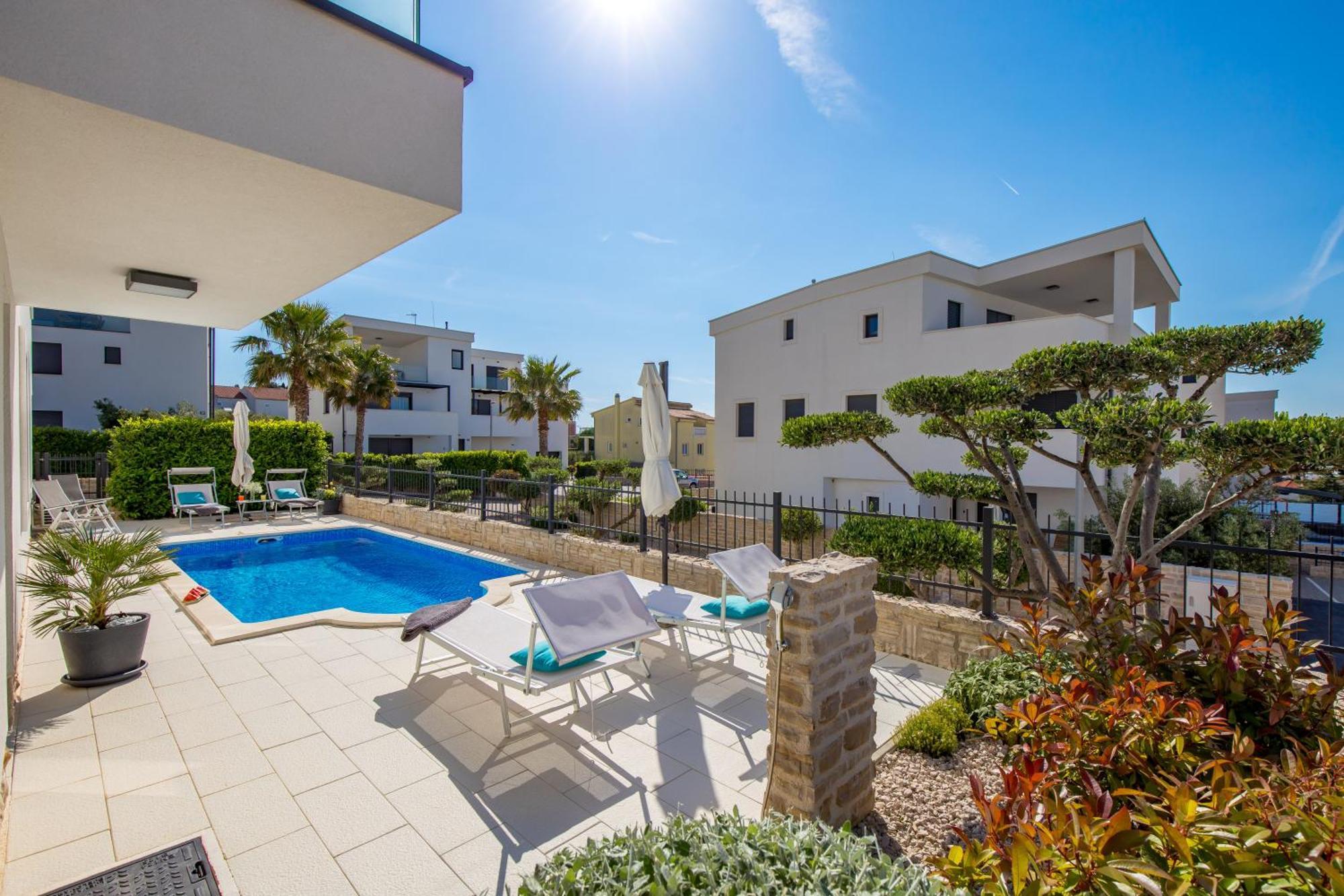 Luxury Apartment Hyperion With Private Pool And Garden Murter Kültér fotó