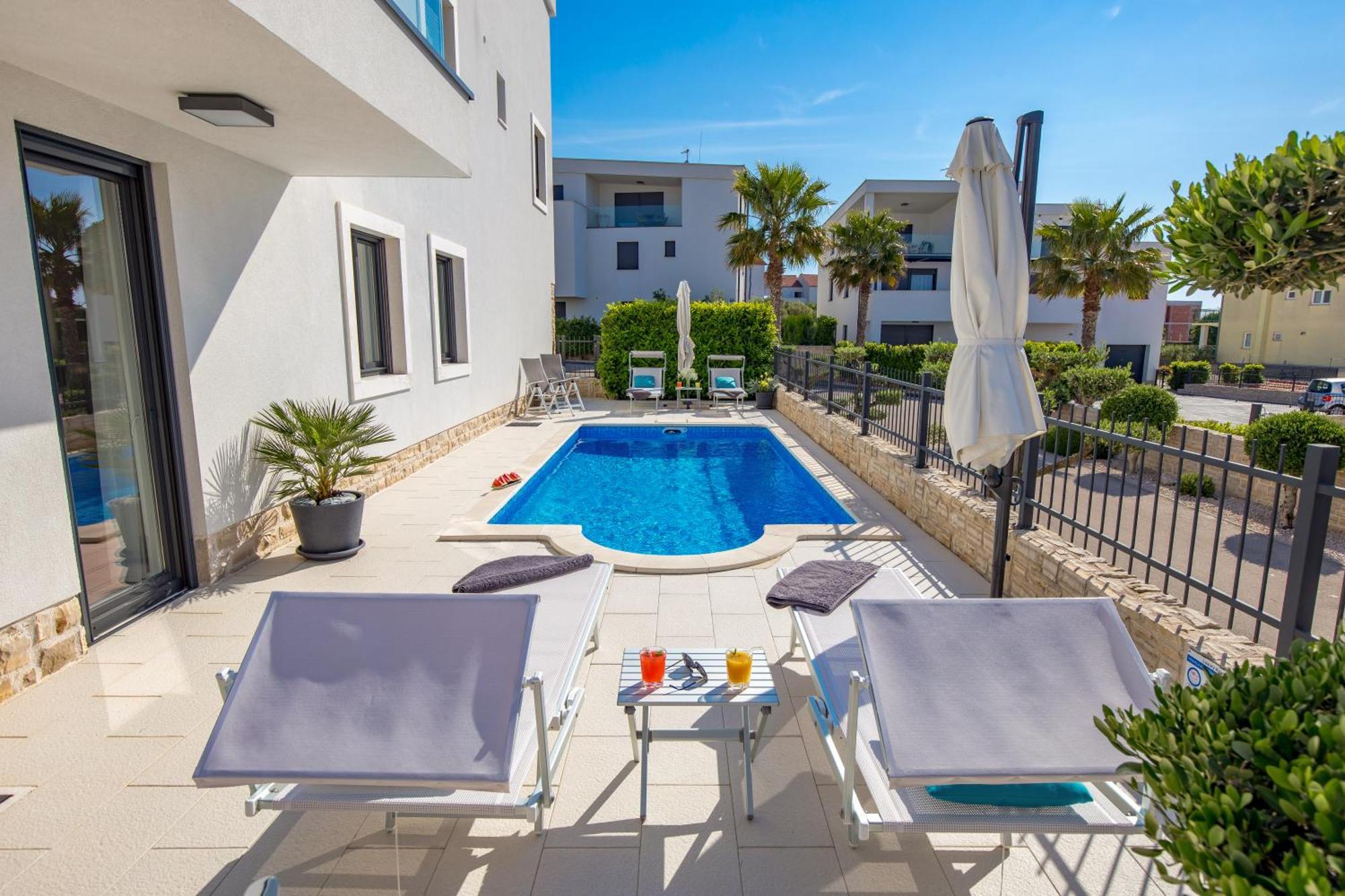 Luxury Apartment Hyperion With Private Pool And Garden Murter Kültér fotó
