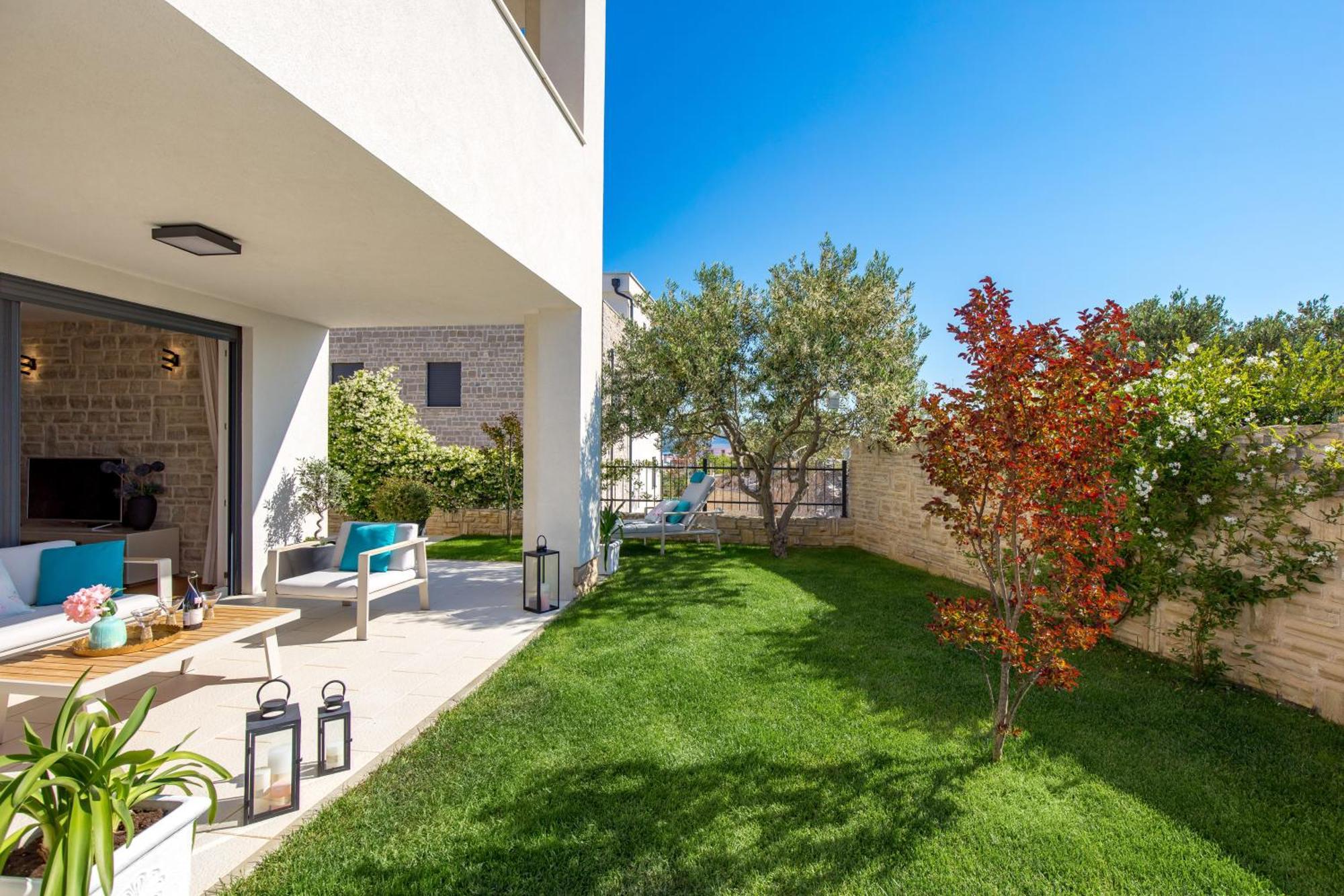 Luxury Apartment Hyperion With Private Pool And Garden Murter Kültér fotó